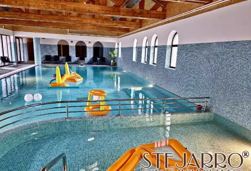 ホテル Stejarro Conac Moldovenesc