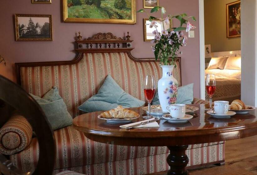 פנסיון Alban Berg Villa