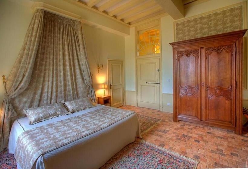 بنسيون Le Château D Hauterives