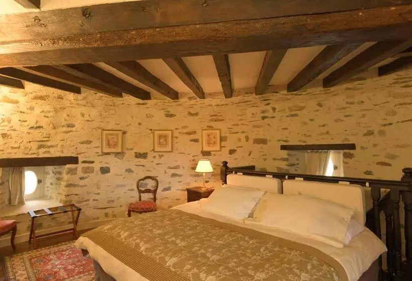 ペンション Le Château D Hauterives