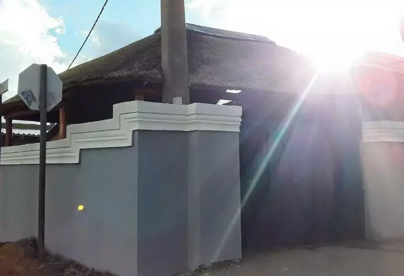 ペンション Lethabo Guest House