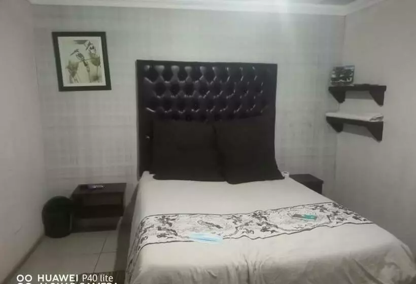 ペンション Lethabo Guest House