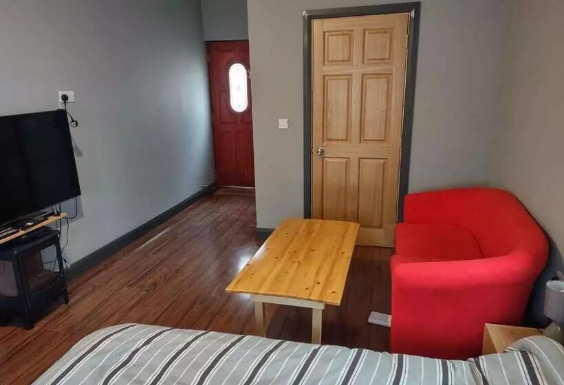 ペンション Old Eden House