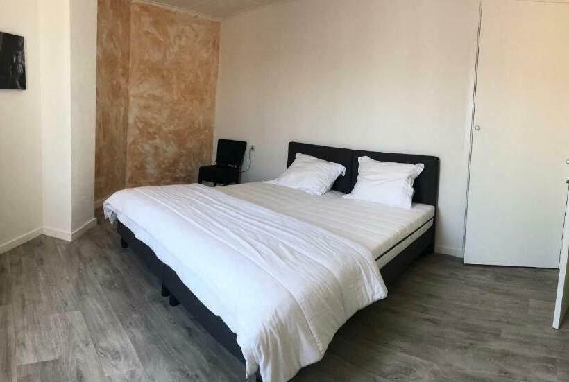 ペンション Overnachten In Nieuw Namen