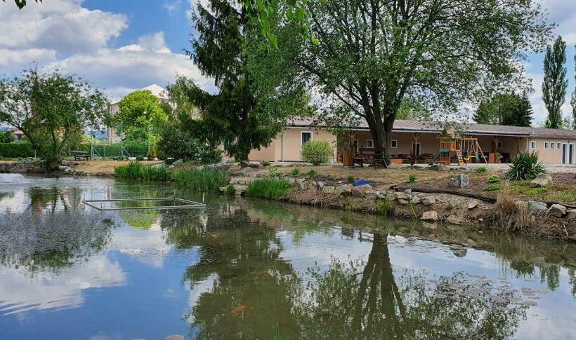 ペンション Penzion A Hospůdka U Anny