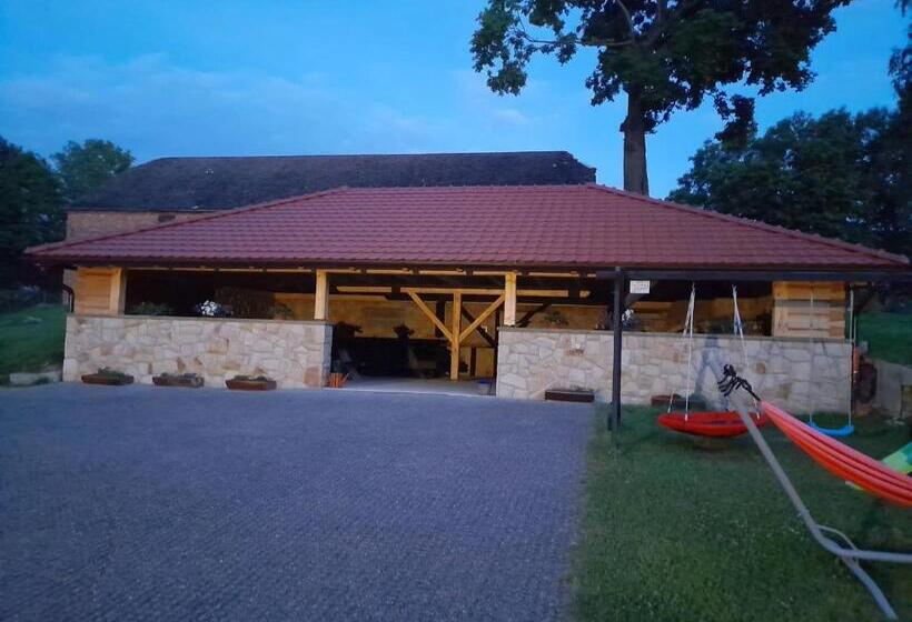 بنسيون Penzion Na Farmě