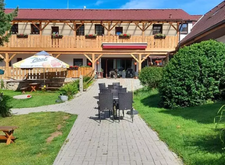 Majatalo Soukromá Rezidence Pohádková Usedlost Lovětín