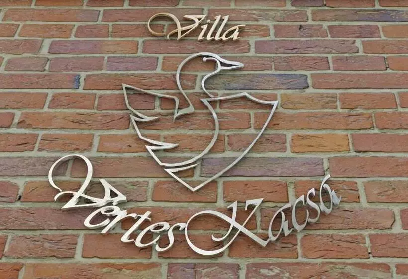 ペンション Villa Vérteskacsa