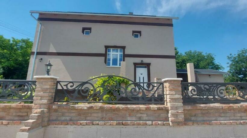 פנסיון Villa Vérteskacsa