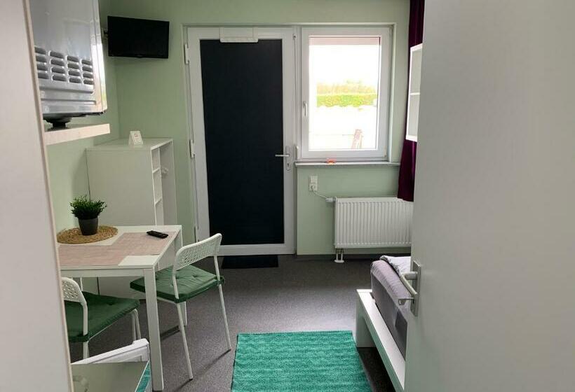 Ullis Pension Für Monteure & Handwerker