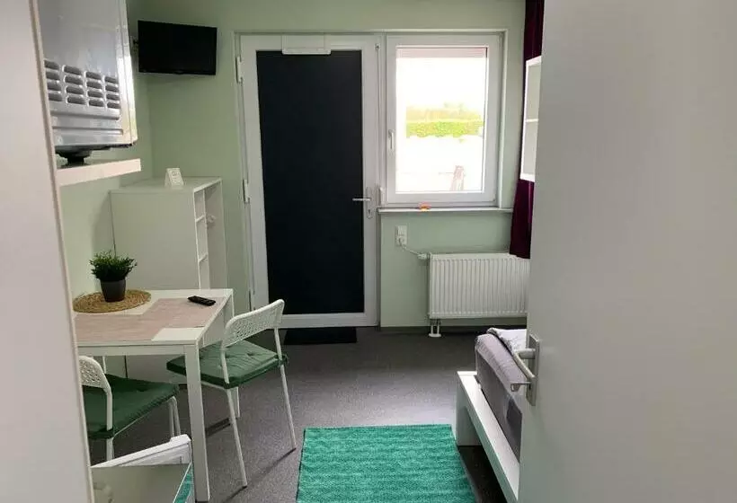 Ullis Pension Für Monteure & Handwerker