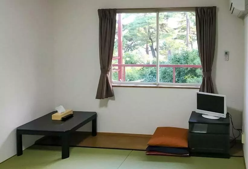 هاستل Biwa Lakeside Cottage B B Dylan