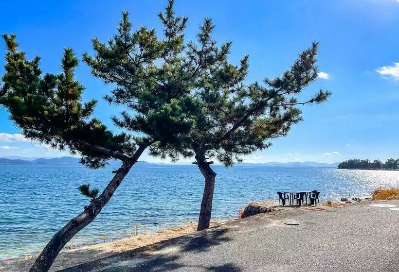 هاستل Biwa Lakeside Cottage B B Dylan