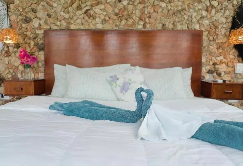 Retkeilymaja Saak Luúm Ruta Puuc