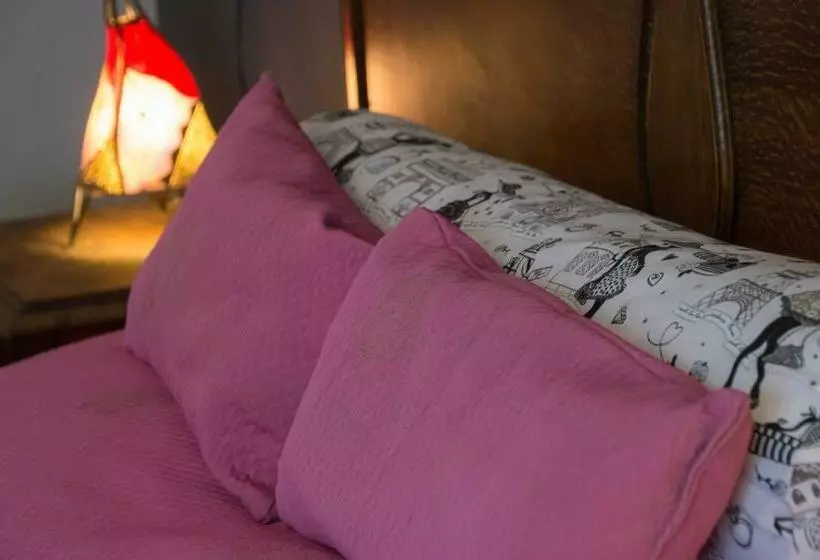 Aamiaismajoitus (B&B) B And B Comme Chez Soi