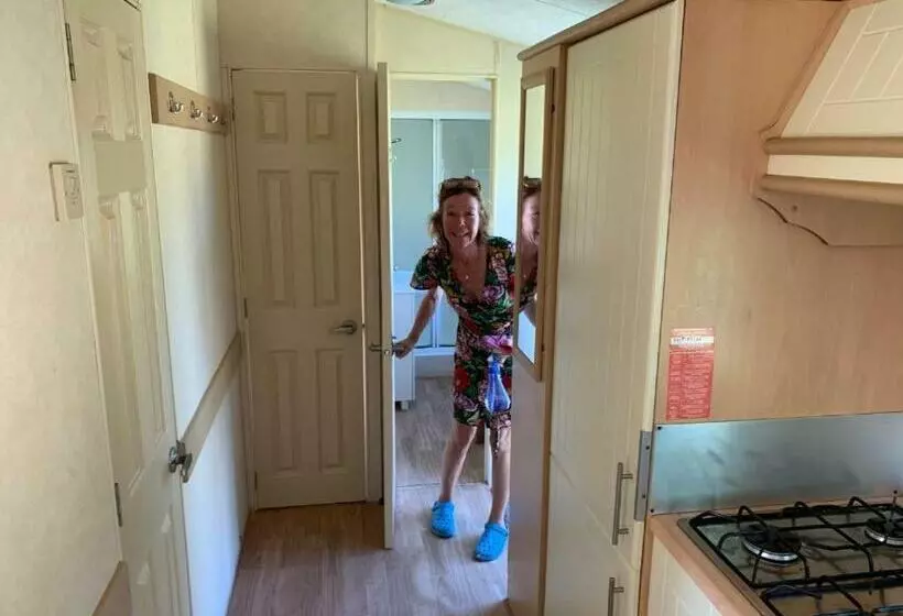 Aamiaismajoitus (B&B) Charming House On Large Property On Vato