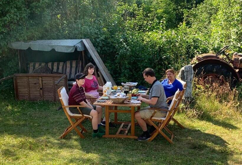 Bed and Breakfast Charming House On Large Property On Vato