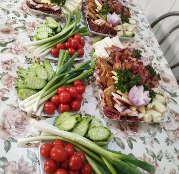 ベッドアンドブレックファースト Pensiunea Iulia