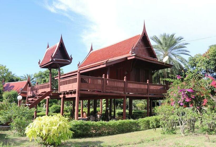 Hotel บ้านไทยรีสอร์ท