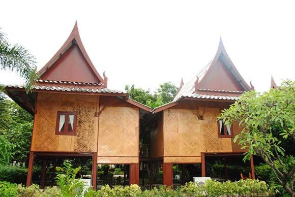 Hotel บ้านไทยรีสอร์ท