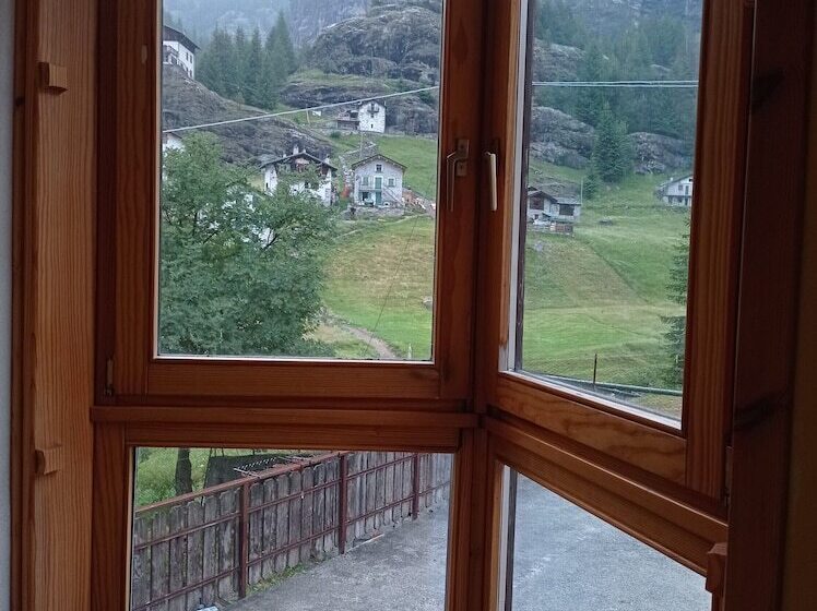 Fior Di Roccia Valmalenco Hotel & Mountain Restaurant