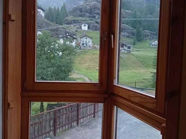 Fior Di Roccia   Valmalenco   Hotel & Mountain Restaurant