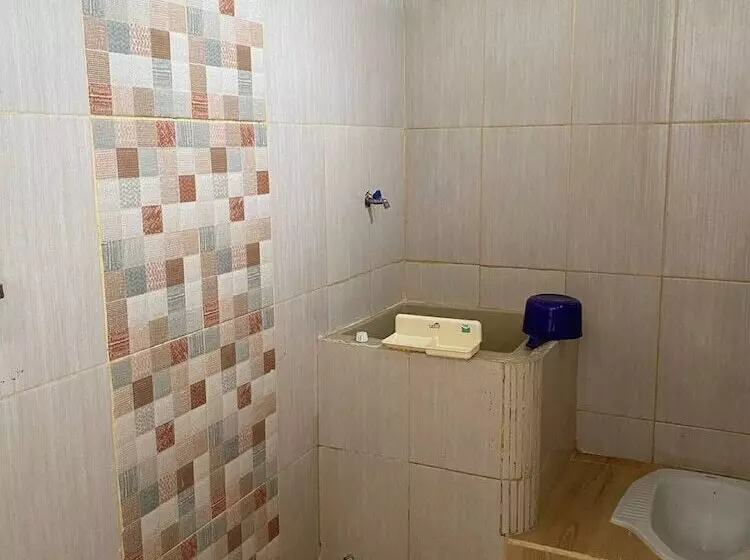 ホテル Oyo 90960 Putih Salju Homestay Syariah