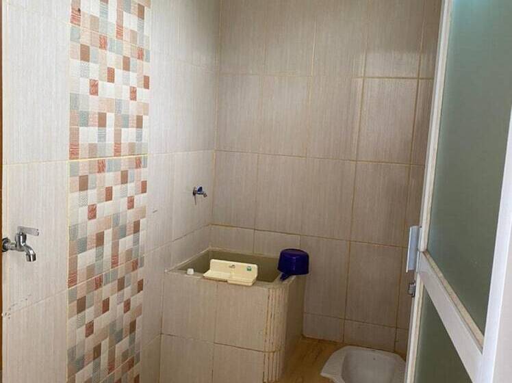 ホテル Oyo 90960 Putih Salju Homestay Syariah