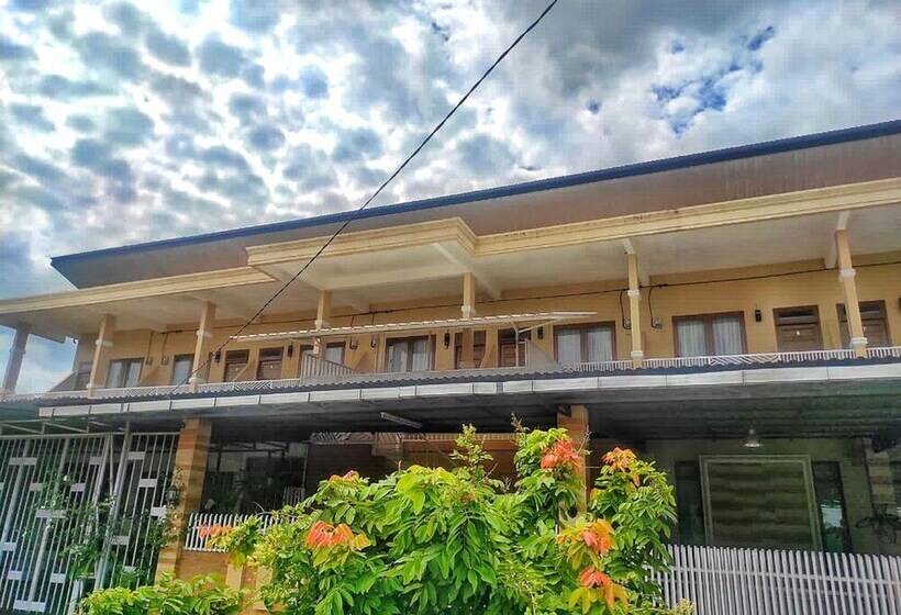 ホテル Oyo 90960 Putih Salju Homestay Syariah