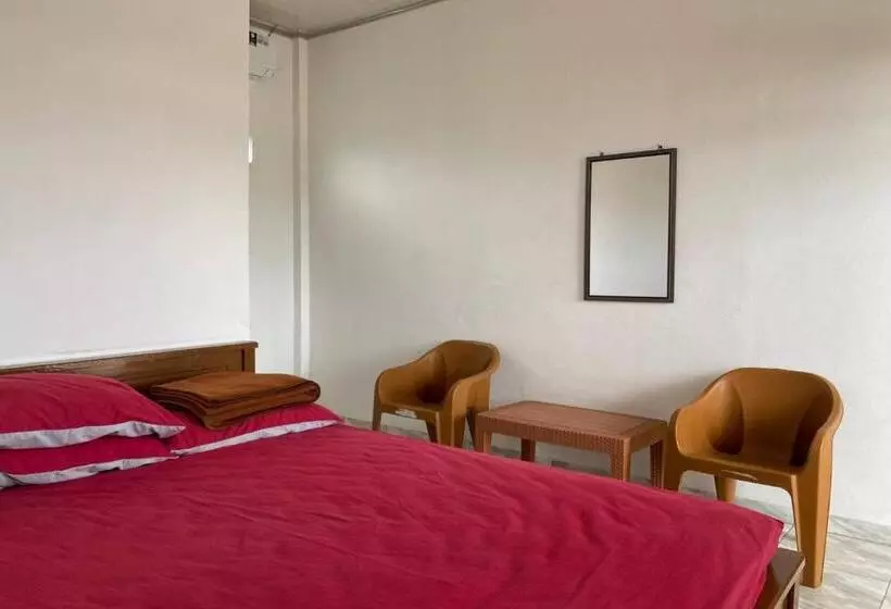 ホテル Oyo 90960 Putih Salju Homestay Syariah