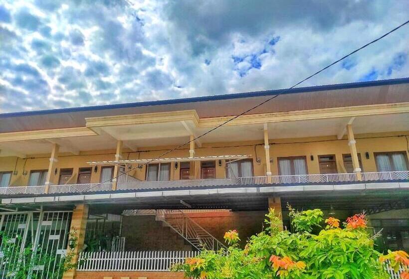 ホテル Oyo 90960 Putih Salju Homestay Syariah