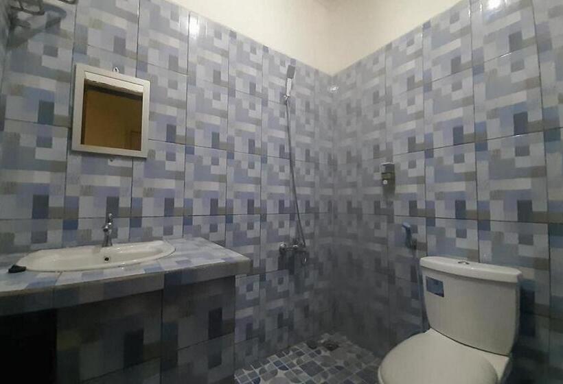 בית מלון כפרי Reddoorz Near Kantor Walikota Bontang