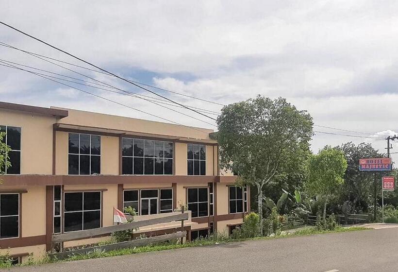 בית מלון כפרי Reddoorz Near Kantor Walikota Bontang