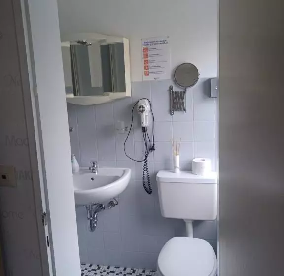 Hotelli Zum Fuchsbau