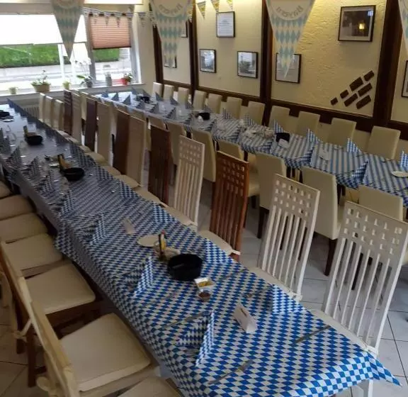 Hotelli Zum Fuchsbau