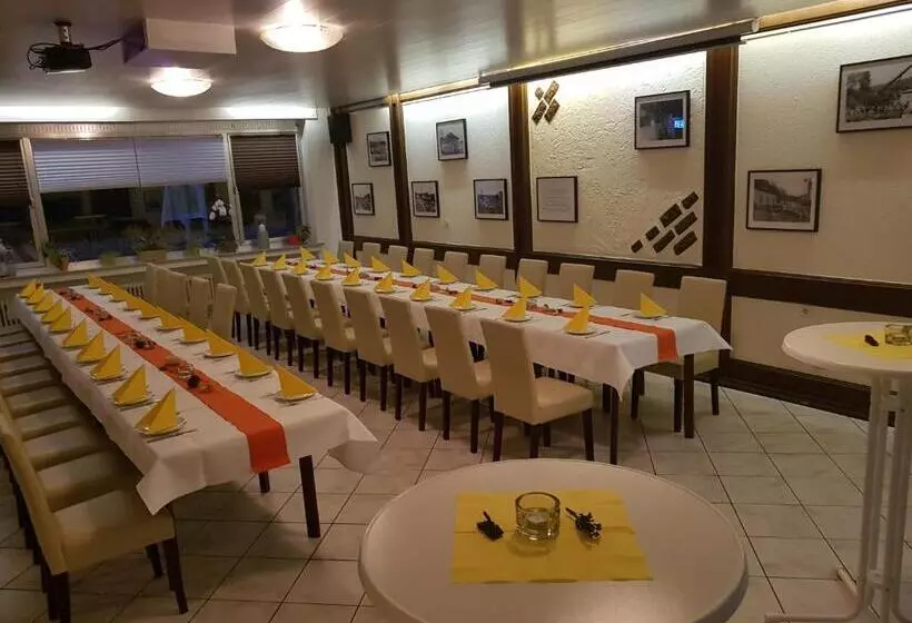 Hotelli Zum Fuchsbau