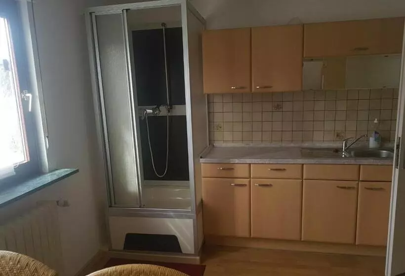 Hotelli Zum Fuchsbau