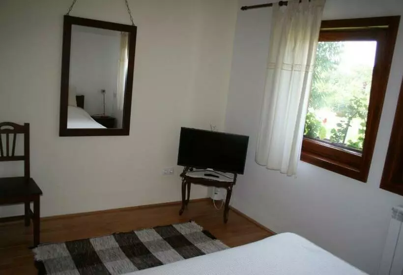 Majatalo Albinuta Guesthouse