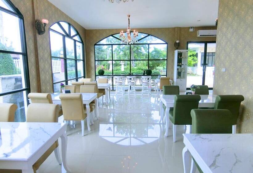 Пансион Aura Park Resort