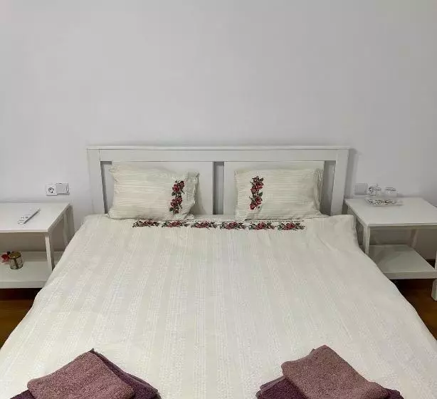 Majatalo Casuta De La Munte