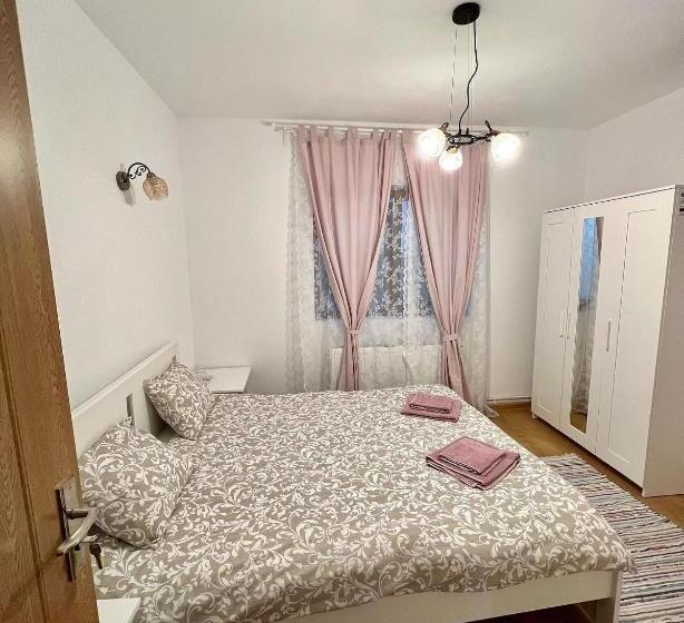 Пансион Casuta De La Munte