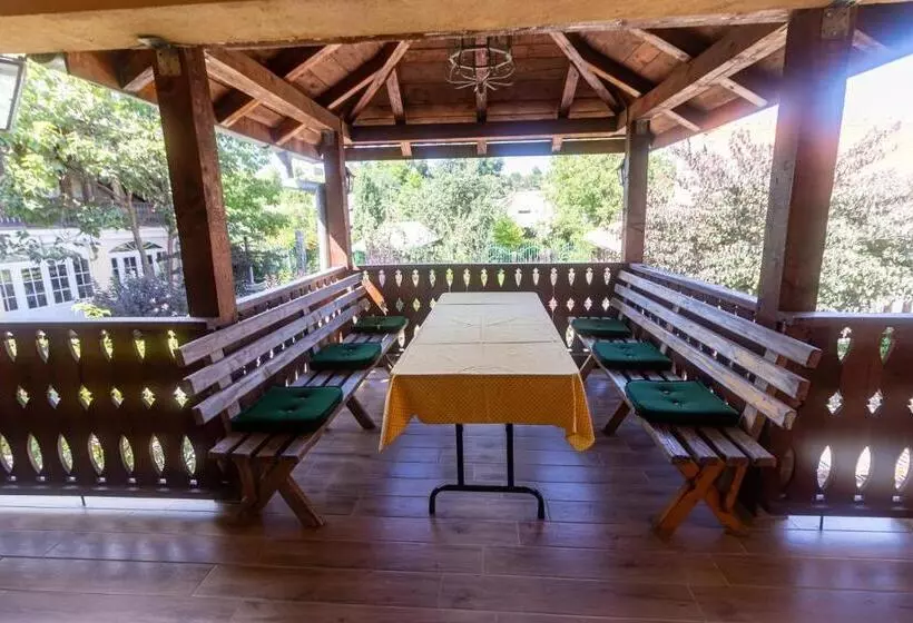 Majatalo Flanderhof Manor