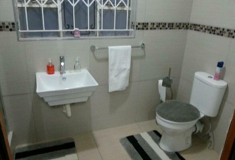 بنسيون Kingdoms Place Guesthouse