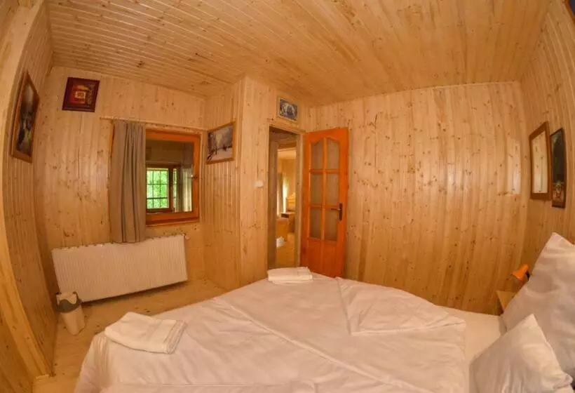 ペンション Malom Apartman