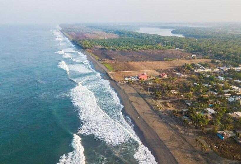 پانسیون Mision Surf