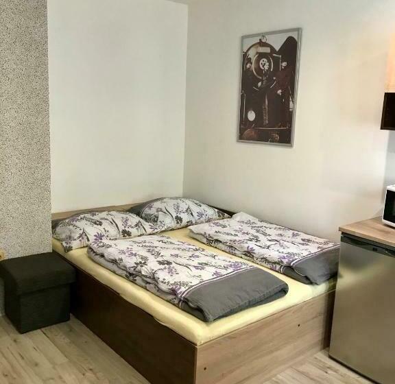 ペンション Restaurace Penzion Pod šumárníkem