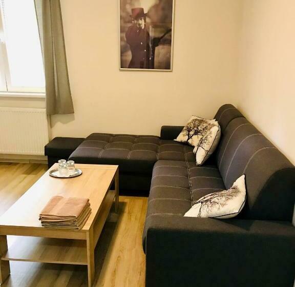 ペンション Restaurace Penzion Pod šumárníkem