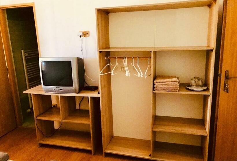 ペンション Restaurace Penzion Pod šumárníkem