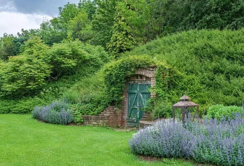 ペンション Svastics Kúria