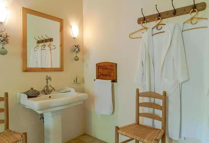 ペンション Svastics Kúria